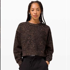 CAMO-Lululemon Perfectly Oversized Cropped Crew Size 6. Wild Thing Camo